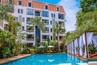 Palace Gate Hotel